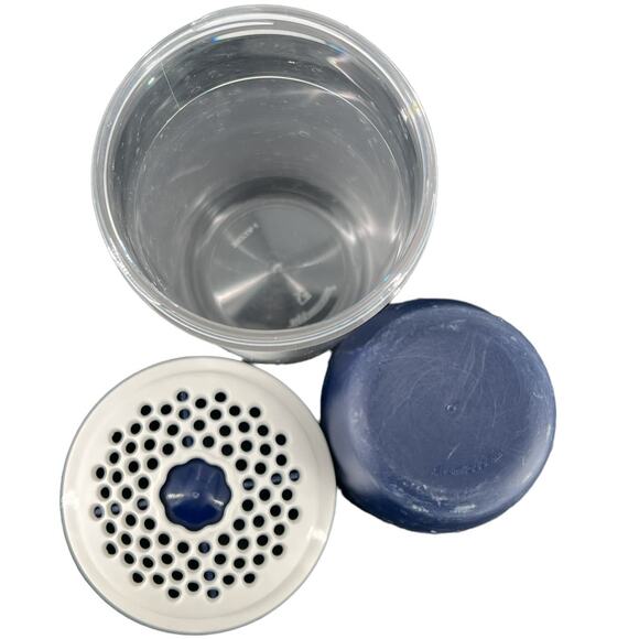 Tupperware Parmesan Romano Cheese Shaker Dry Rub Bottle Dispenser Cheese Storage - Picture 2 of 13